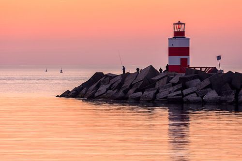 Vissers bij het Noordelijk Havenhoofd
