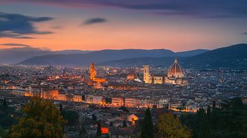 De skyline van Florence, zonsondergang vanaf Piazzale Michelangelo van Stefano Orazzini
