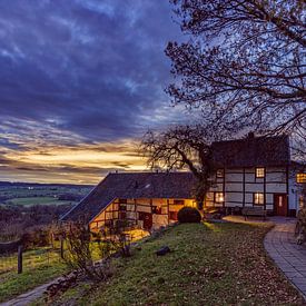 Vakwerkhuisjes in Zuid-Limburg van John Kreukniet
