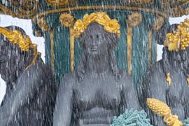 Paris im Spiel von Wasser und Bronze