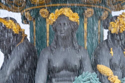 Paris: a play of water and bronze by Walter G. Allgöwer
