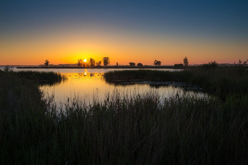 Sunrise over the Beulaker's Worship by Wilko Visscher