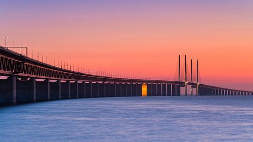 Coucher de soleil au pont de l'Oresund, Malmö, Suède