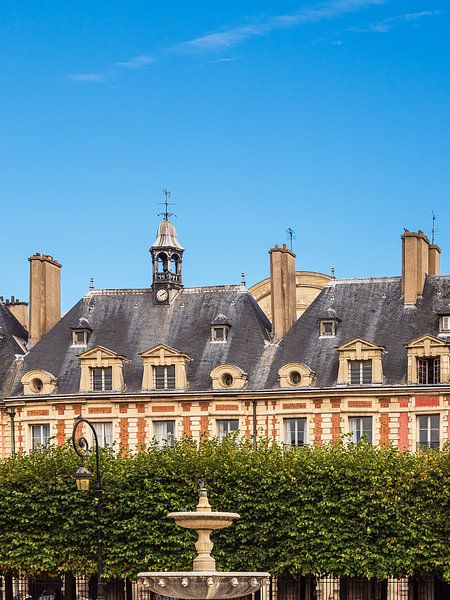 Blick auf den Place des Vosges in Paris, Frankreich von Rico Ködder