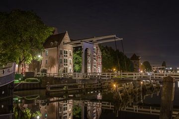 Zwolle - Het Pelserbrugje in de avond van Mitchell Molenhuis