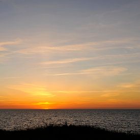 Sonnenuntergang an der Küste von Zeeland von Edith Wijte