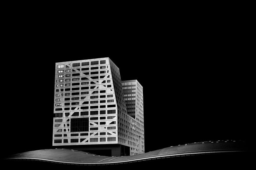 Photo minimaliste en noir et blanc du bureau de la ville d'Utrecht par Phillipson Photography