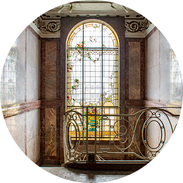 Trappenhuis met glas in lood van Tim Vlielander