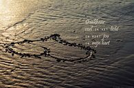 Een hart in het zand van Beeld en Poëzie thumbnail