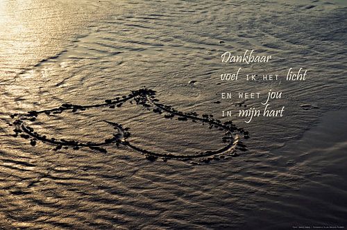 Een hart in het zand