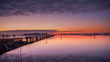 Sonnenaufgang Pier+ Horizont von Dennie Jolink