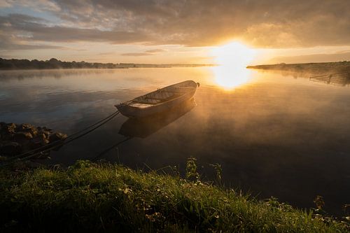 Roeiboot op de Nederrijn