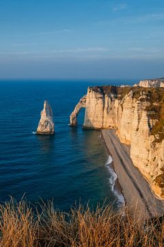 Etretat, Falaise d'Aval by Mario Visser