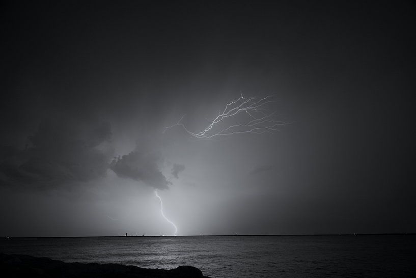 The lightning by Julian Lehmann