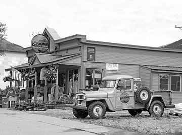 Jeep Silverton Colorado Hardware Store