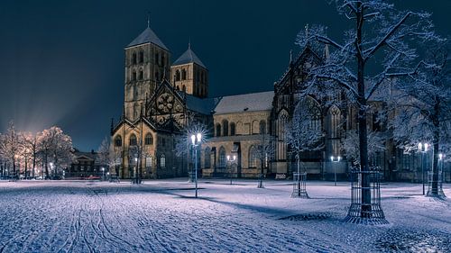 St. Paul's Cathedral in the snow by Steffen Peters