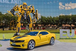 Bumblebee Transformer voor het wassenbeeldenmuseum "Dreamland" in Foz do Iguacu, B van Jan Schneckenhaus