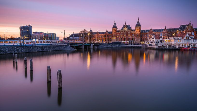 Amsterdam Centraal Station van Arnaud Bertrande