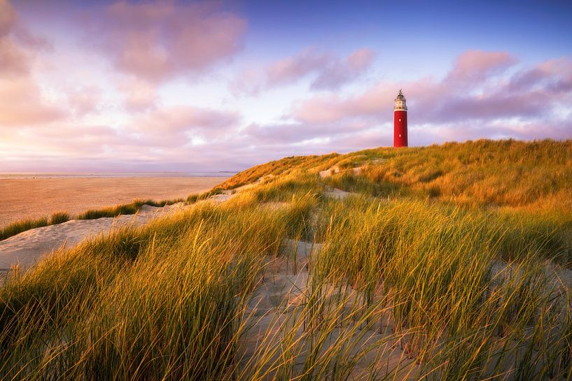 Zonsondergang vuurtoren op Eierland Texel van Vincent Fennis