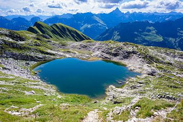 Laufbichelsee en Hochvogel van Walter G. Allgöwer