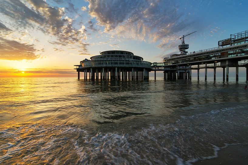 Jetty in Scheveningen by Jos Pannekoek