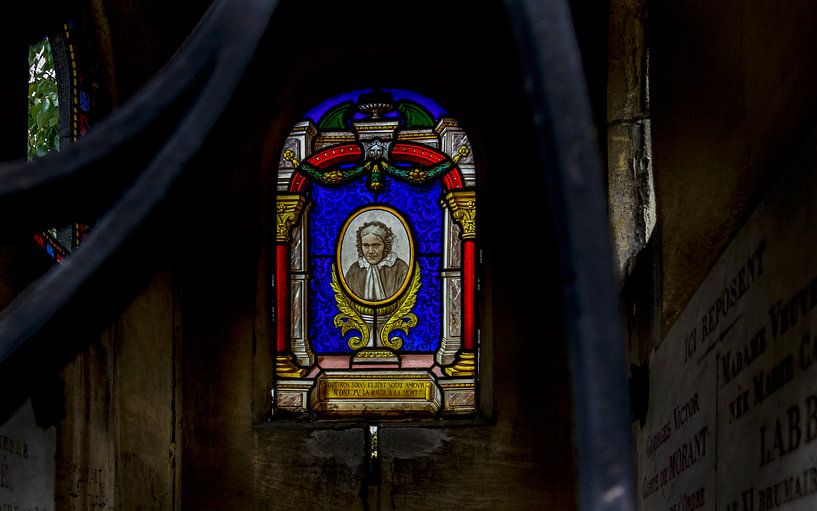 Père laughing cemetery by Mike Broers