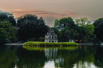 Temple dans un lac à Hanoi, Vietnam