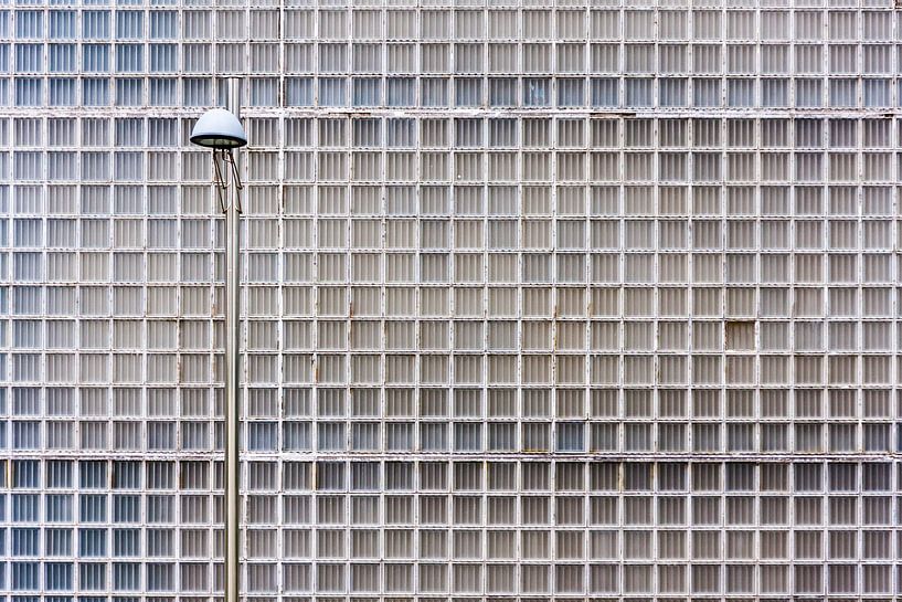 442 squares and one streetlight. par Danny Engelbarts