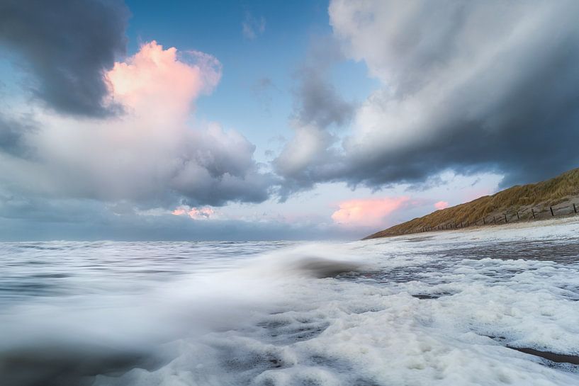 The last wave by Martijn Kort