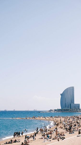 Barcelona by Hello Pompoyo