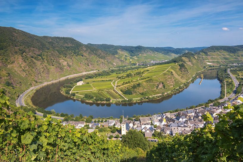 Bremm sur la Moselle par Ilya Korzelius