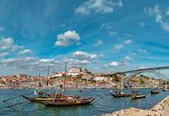 De portschepen,  Barcos rabelos,  op de rivier de Douro, Porto, Douro Litoral, Portugal van Rene van der Meer thumbnail