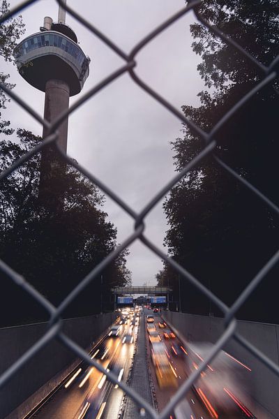 Le tunnel de la Meuse le long de l'Euromast par Joey van Embden