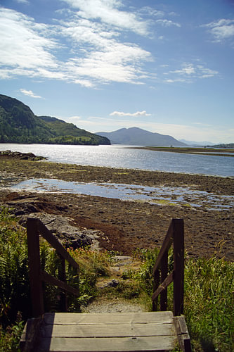 Brug en meer bij kasteel Eilean Donan