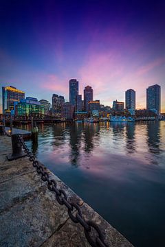 BOSTON Fan Pier Park & Skyline Boston zum Sonnenuntergang