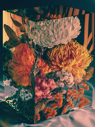 Lit explosif de fleurs tropicales et de verre sur dnlsmm