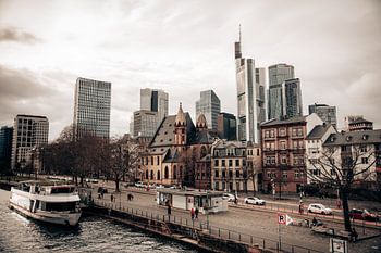 Frankfurt am Main Skyline | Historische Architektur & Moderne | Fine Art Fotografie | Deutschland Wandkunst