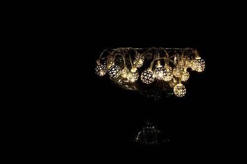 lichtsnoer op zwarte achtergrond