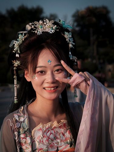 Traditioneel geklede vrouw in Xi'an