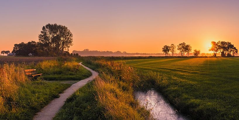 Panorama and sunrise of the Groningen landscape by Henk Meijer Photography