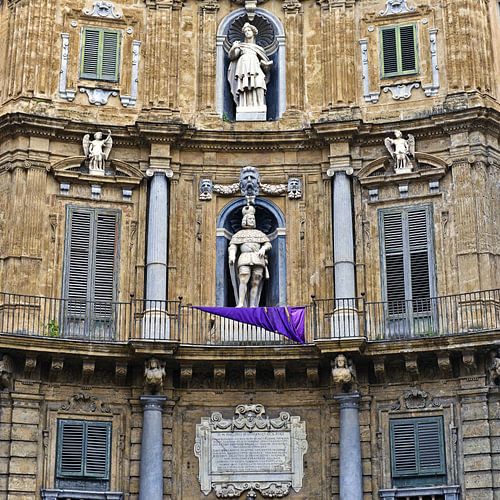 Het prachtige barokke plein Quattro Canti in Palermo 
