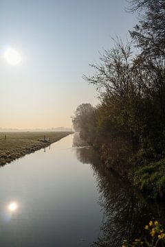 Ochtend aan het water van Annelou de Man