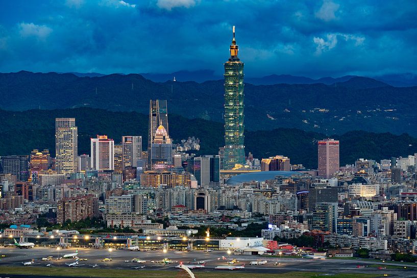 Taipei by Hello Pompoyo