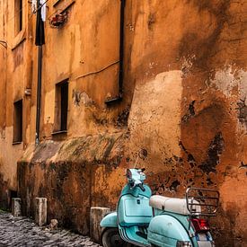 Vespa in Rome van Sander Strijdhorst