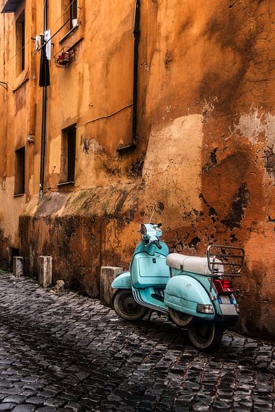 Vespa in Rome by Sander Strijdhorst