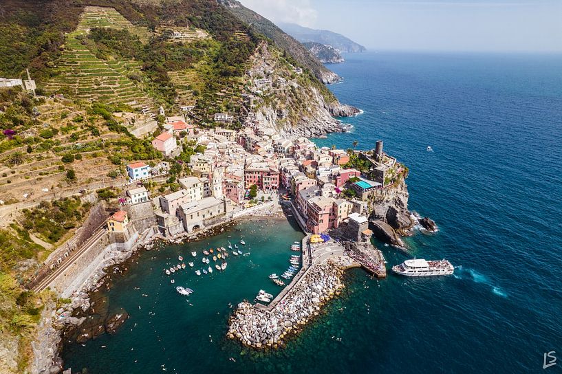 Vernazza Cinque Terre Italien aus der Luft von leonardosilziano