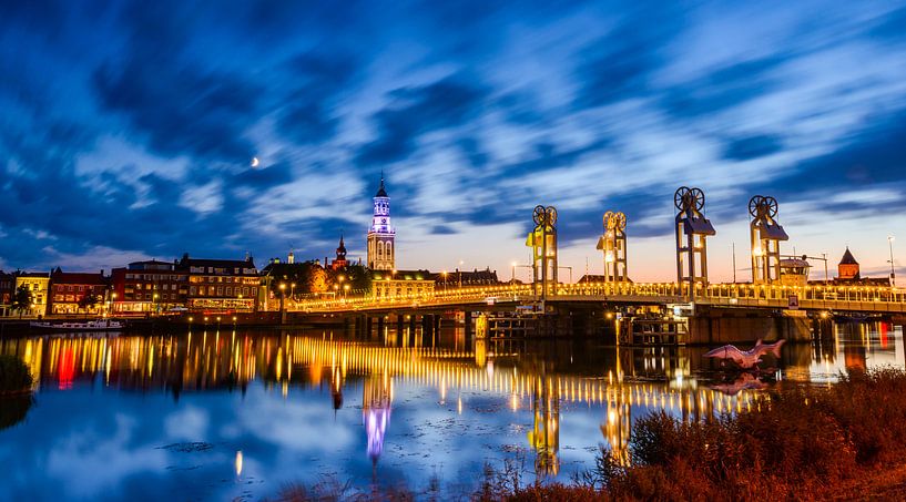 Kampen vue du soir avec le pont de la ville par Sjoerd van der Wal Photographie