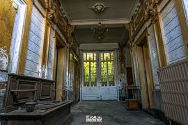 Hall with the mayor. by Het Onbekende