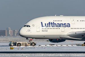 Ein großer Lufthansa-Airbus A380 mit dem Namen "Frank am Main" wird für seinen näc