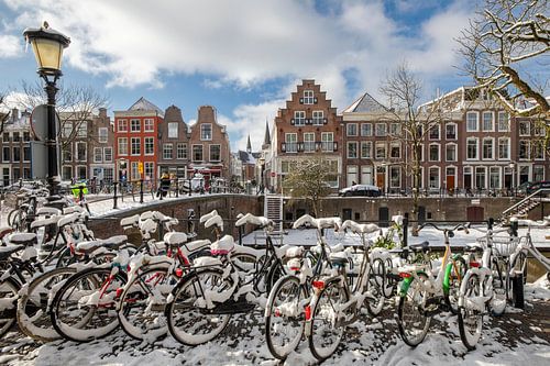 Utrecht Oudegracht bij de Geertebrug in wintersfeer.